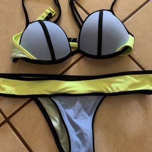 Victoria’s Secret bikini